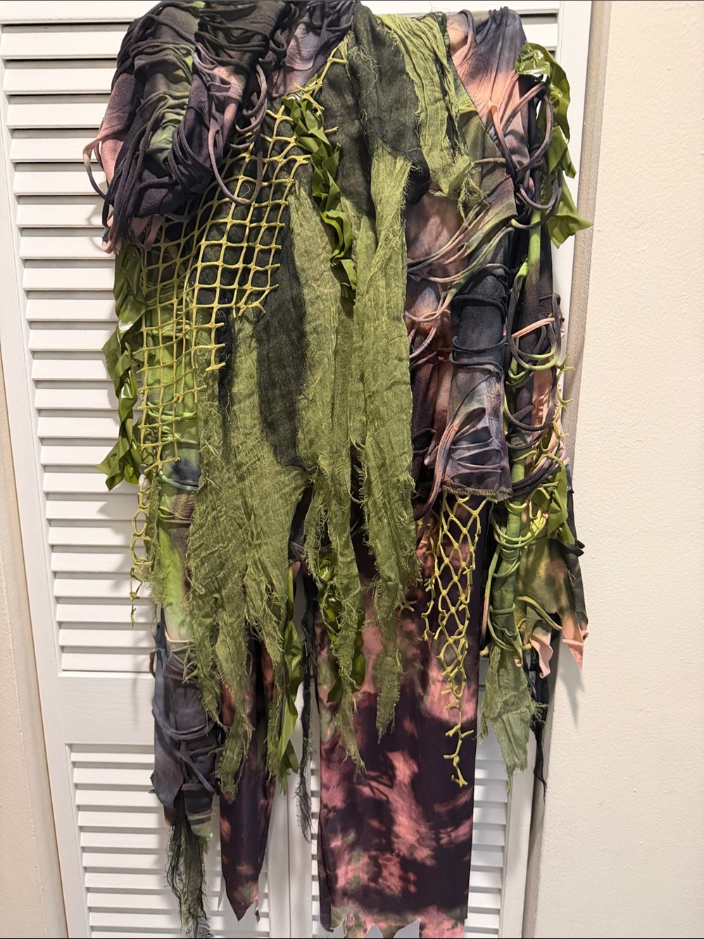 Swamp Creature Hooded, Layered Costume. 2 Pieces. Kids Size M/L.